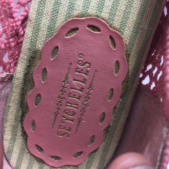 Seychelles Pink Embroidery Kitten Heels Flats - Picture 3 of 5